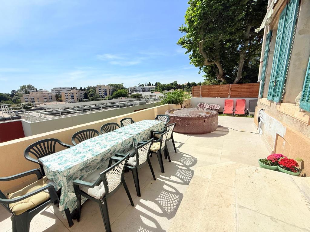 Duplex Bonheur Sun Vue dégagée Montagne et Mer avec Terrasse et Jacuzzi